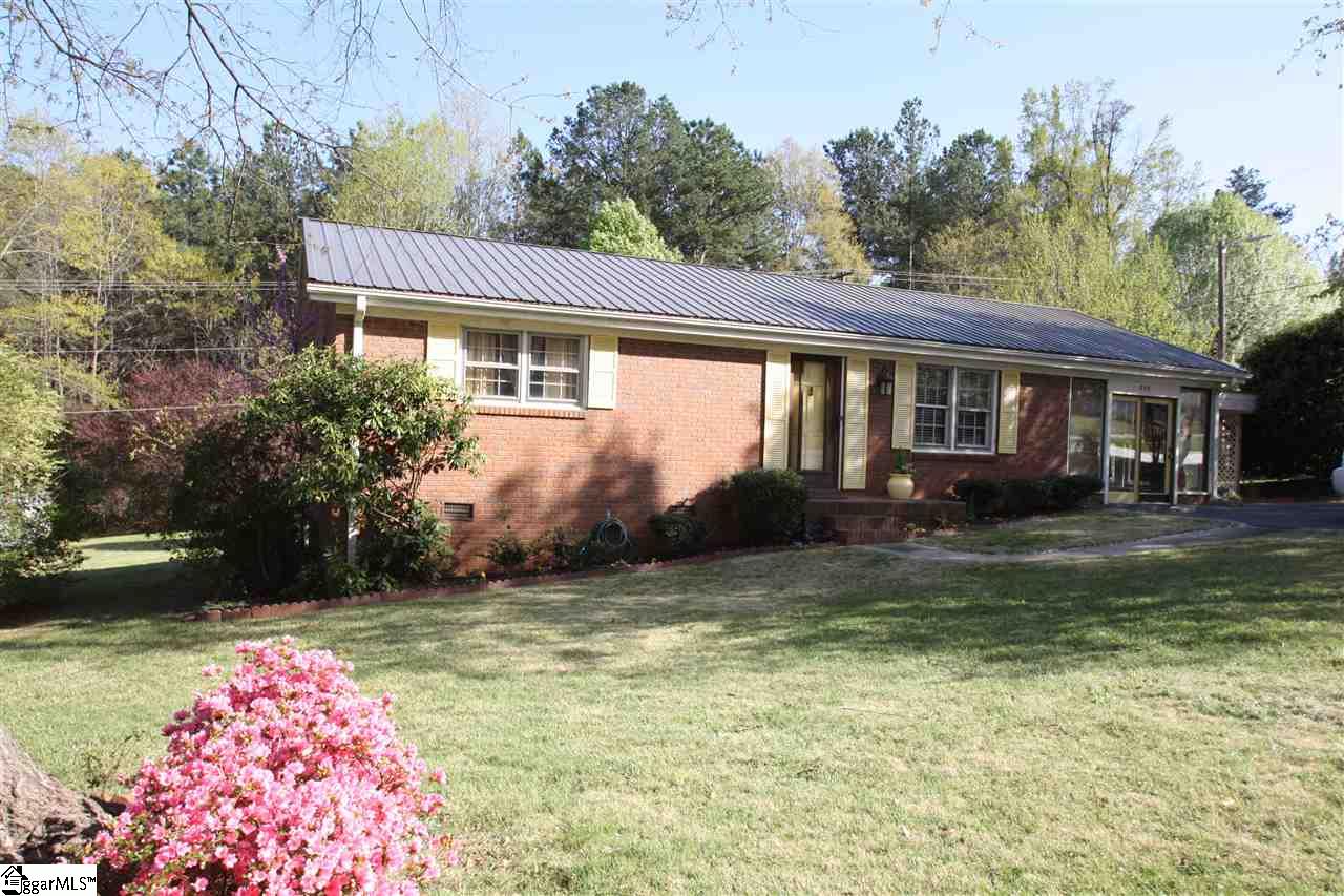 210 Hicks Drive Inman, SC 29349 - Photo 2 of 16