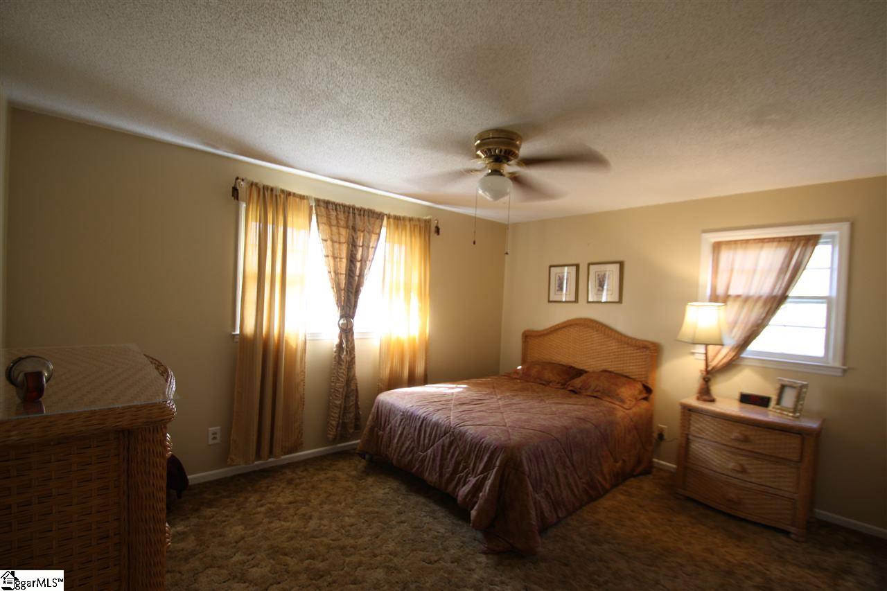 210 Hicks Drive Inman, SC 29349 - Photo 12 of 16
