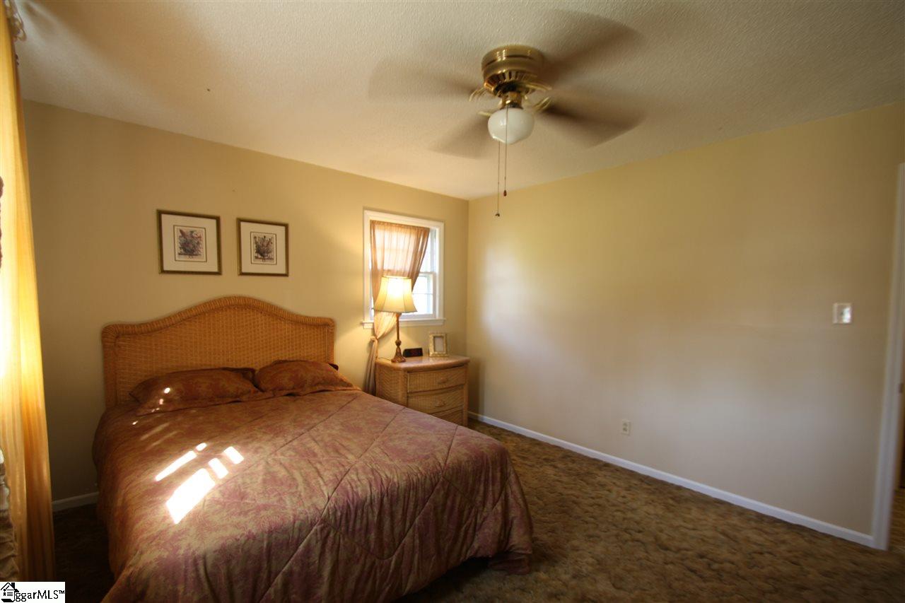 210 Hicks Drive Inman, SC 29349 - Photo 14 of 16