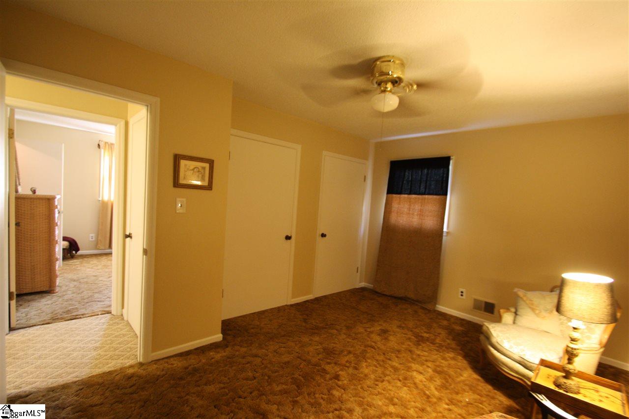 210 Hicks Drive Inman, SC 29349 - Photo 7 of 16
