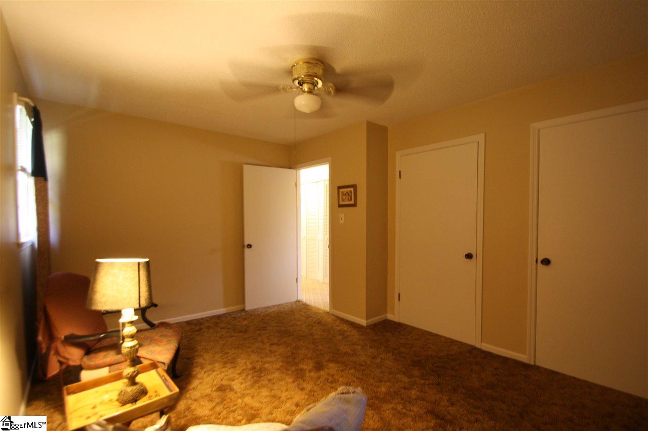 210 Hicks Drive Inman, SC 29349 - Photo 8 of 16