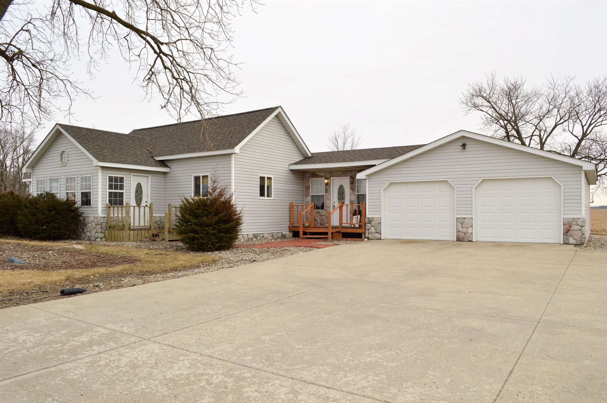 6643 South Warren Road Warren, IN 46792 - Photo 1 of 29 Gallery Image 1