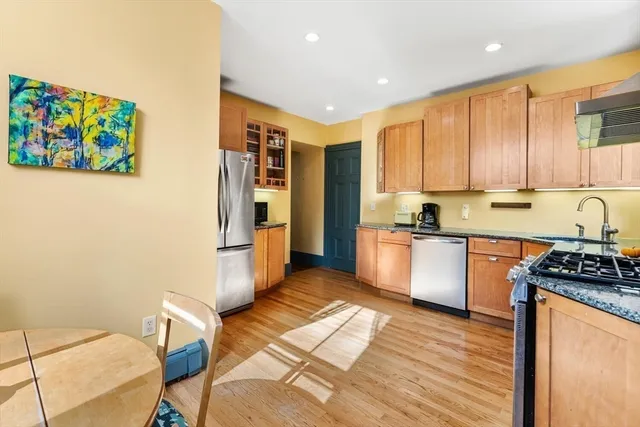 $998,000 | 72 Cypress Street, Unit 1, Brookline, MA 02445