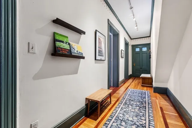$998,000 | 72 Cypress Street, Unit 1, Brookline, MA 02445