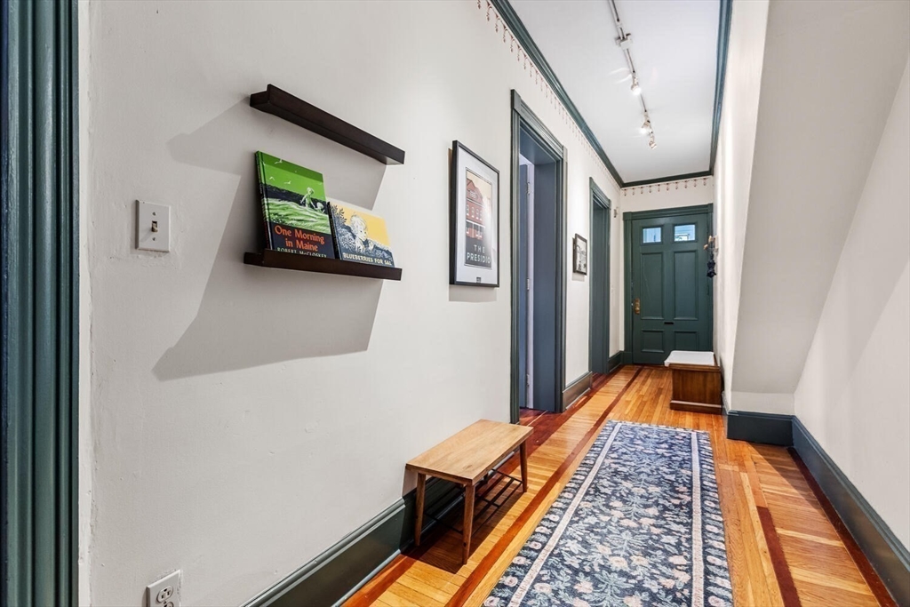 72 Cypress Street, Unit 1 Brookline, MA 02445 - Photo 10 of 23 a picture of a room