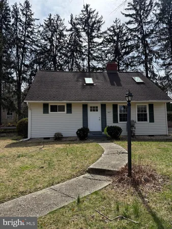 $3,100 | 407 Calvin Lane, Rockville, MD 20851