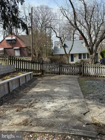 $3,100 | 407 Calvin Lane, Rockville, MD 20851