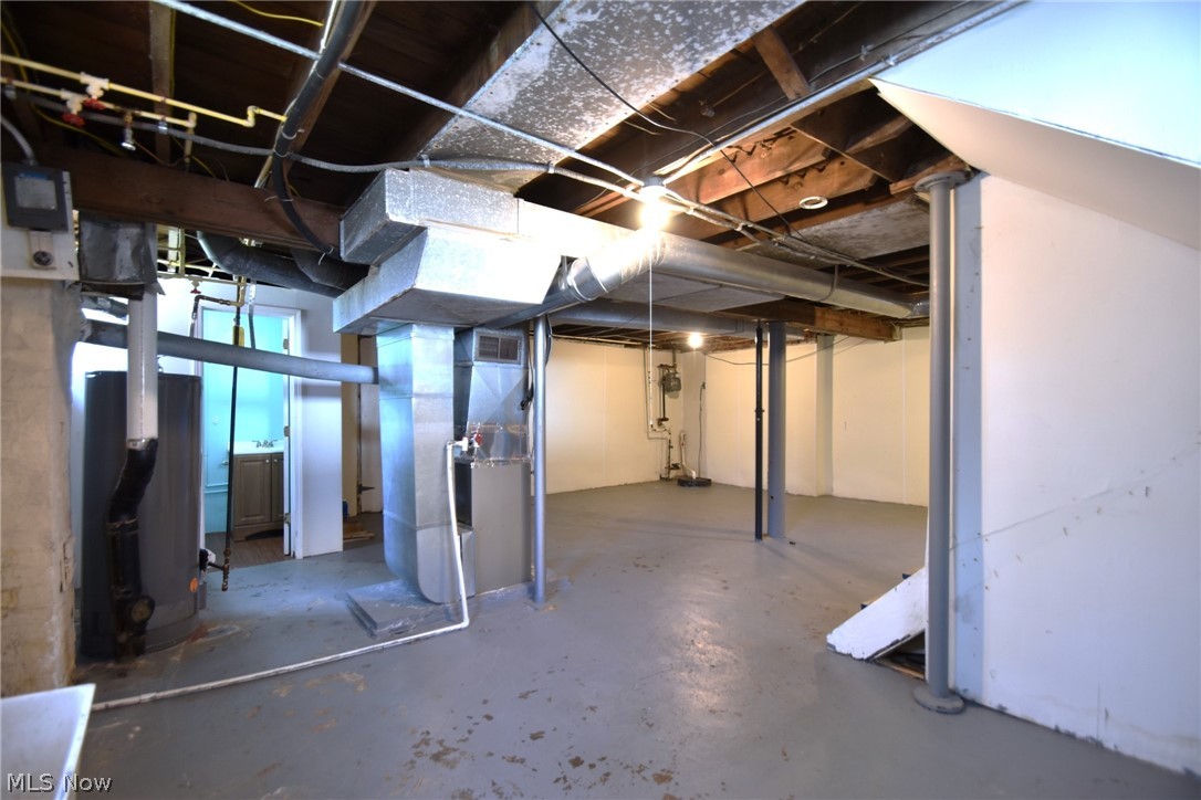 2389 South Taylor Road Cleveland, OH 44118 - Photo 31 of 37 Gallery Image 31