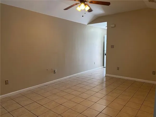 $1,400 | 3317 Jupiter Drive, Chalmette, LA 70043