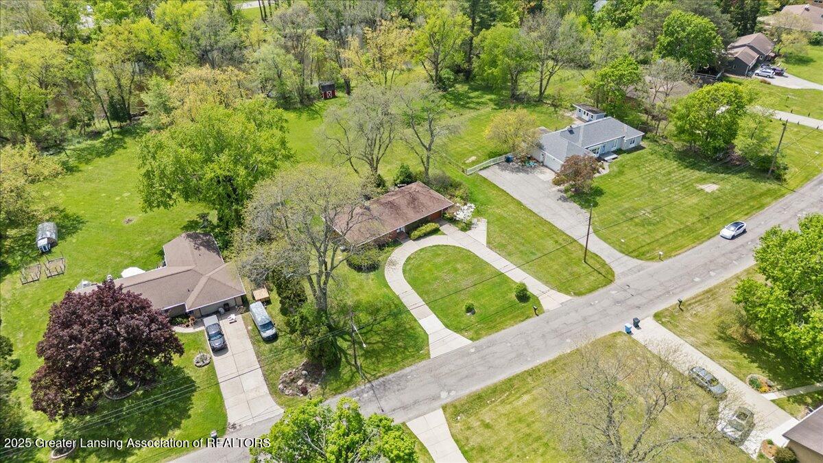 3341 Tecumseh River Road Lansing, MI 48906 - Photo 32 of 34 25-Media Jett - 07