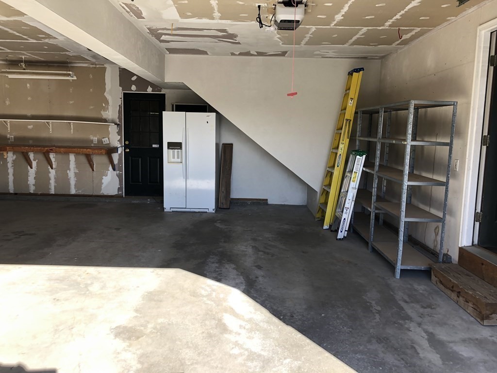 6 Nick Alan Circle Rutland, MA 01543 - Photo 36 of 39 a view of entryway and hall