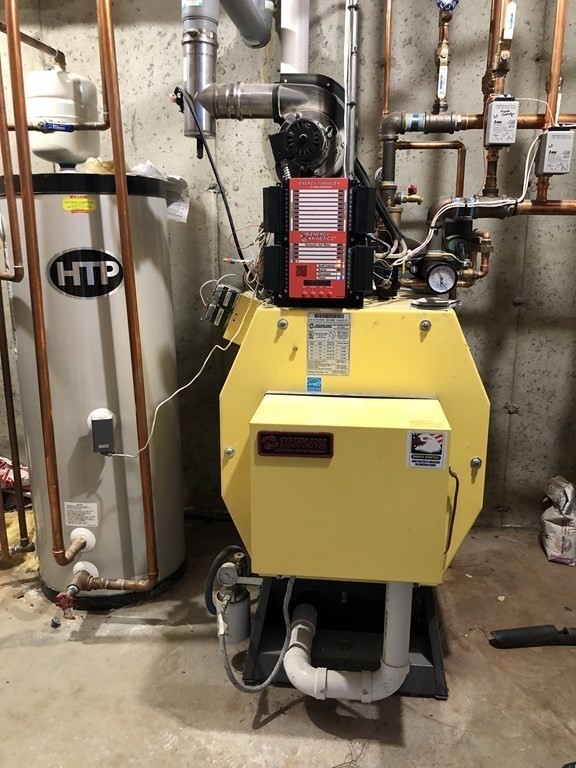 6 Nick Alan Circle Rutland, MA 01543 - Photo 37 of 39 a room with gym equipment