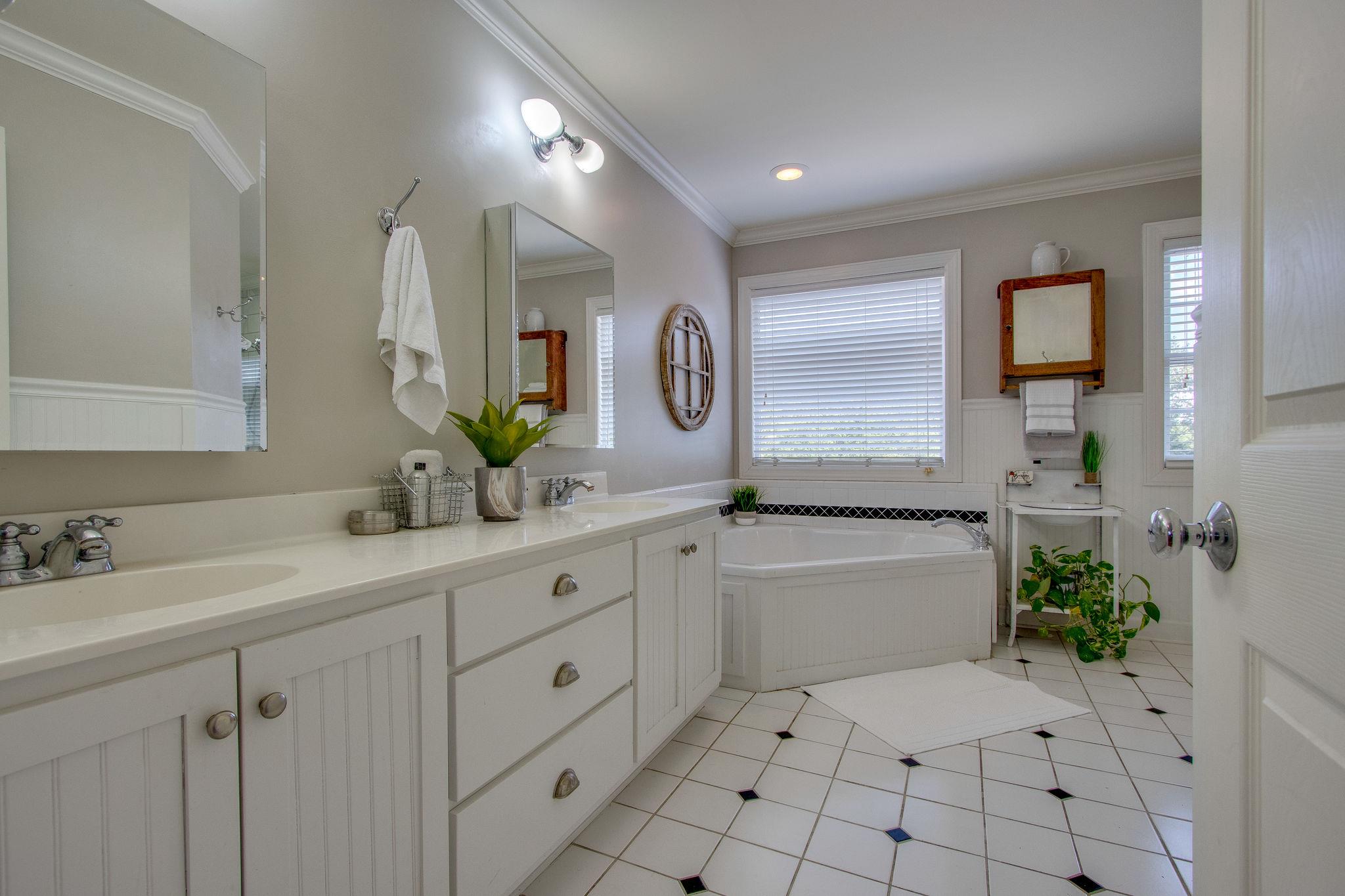 382 Lohman Road Mount Juliet, TN 37122 - Photo 14 of 30 a bathroom with a sink and a mirror