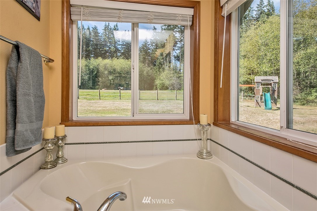 4080 Junco Road Greenbank, WA 98253 - Photo 17 of 25 Gallery Image 17