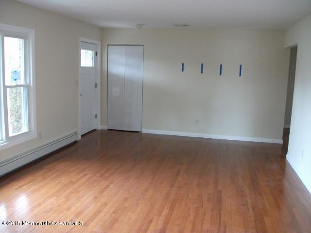 63 Seagoin Road Brick, NJ 08723 - Photo 6 of 29 63_seagoin (1)