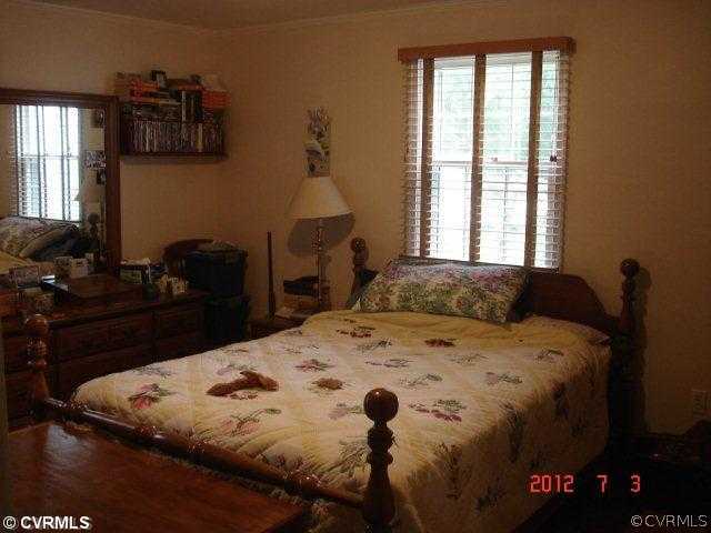 9433 Tucker Swamp Road Ivor, VA 23866 - Photo 5 of 12 Interior Space/Layout