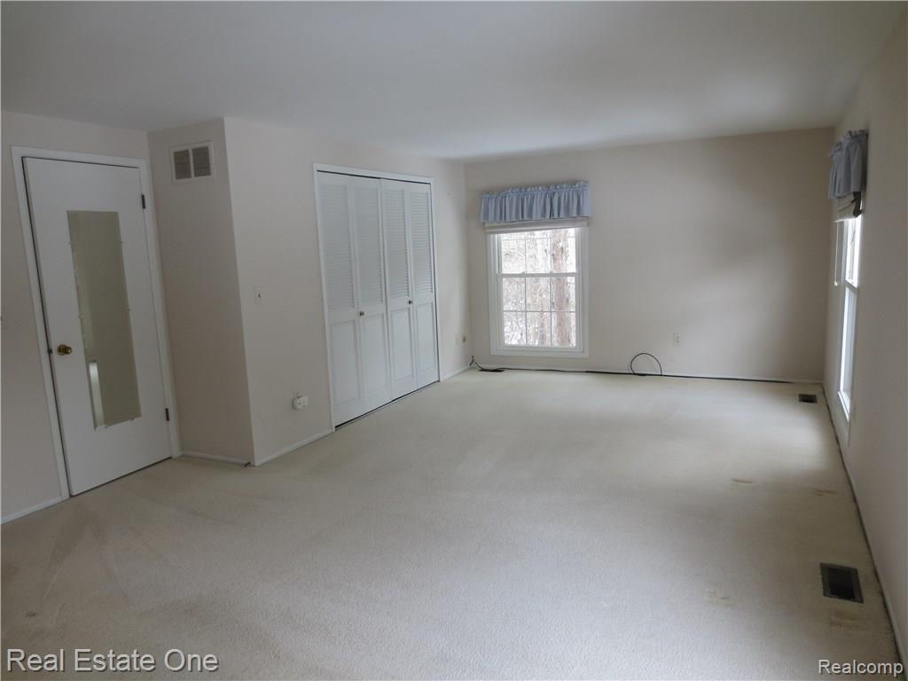 1403 Paddle Wheel Lane, Unit 41 Rochester, MI 48306 - Photo 24 of 34 IMG_0785.JPG