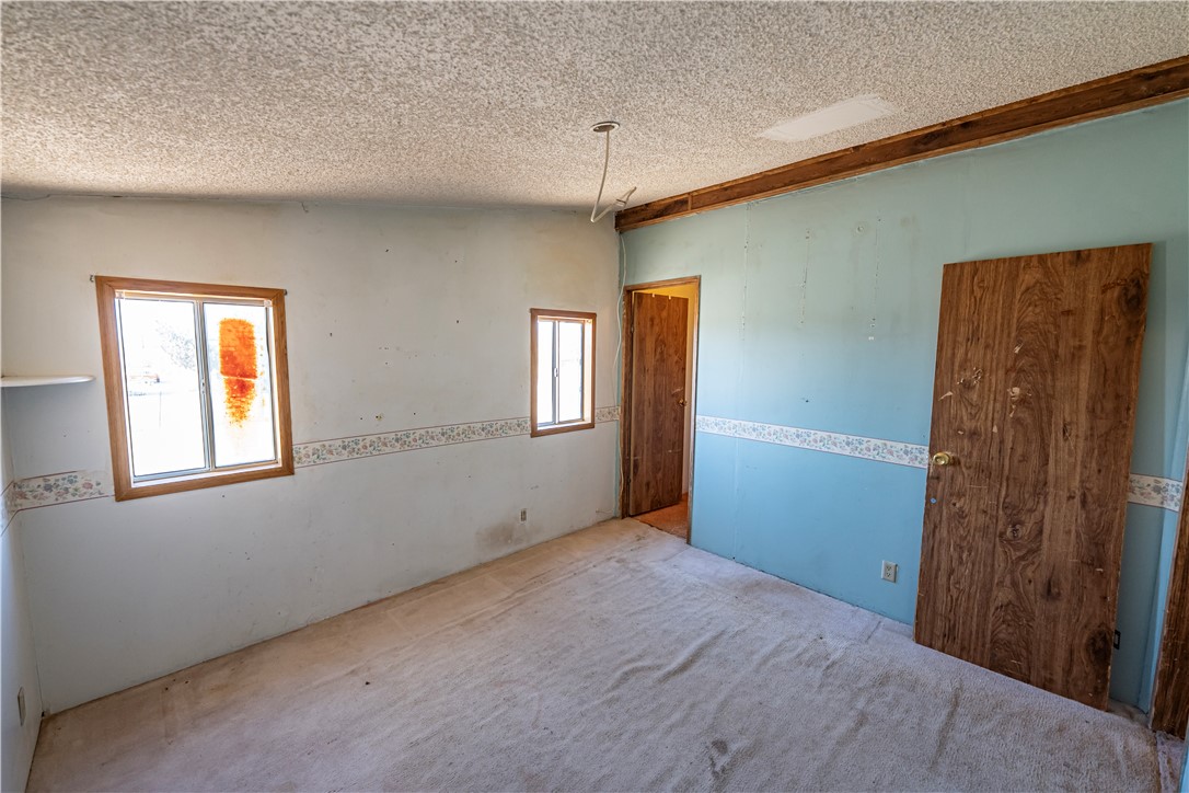 4070 Cowlic Road Golden Valley, AZ 86413 - Photo 21 of 39 Bedroom