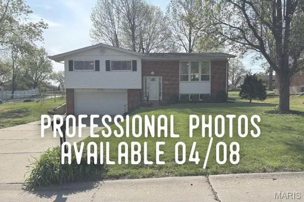 $349,900 | 5100 Caribee Drive, St. Louis, MO 63128