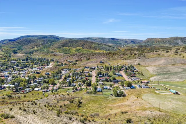 $630,000 | 408 Grant Avenue, Oak Creek, CO 80467