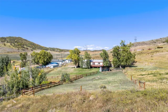 $595,000 | 408 Grant Avenue, Oak Creek, CO 80467