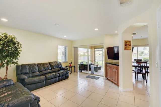 $2,750 | 3143 Osprey Lane, West Palm Beach, FL 33411