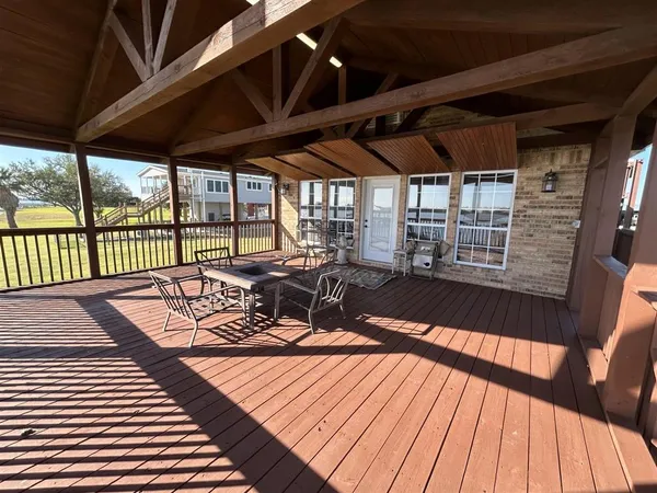 $469,900 | 515 Lake Breeze Road, Hackberry, LA 70645