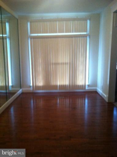 3820 Old Frederick Road Baltimore, MD 21229 - Photo 3 of 12 Living Room