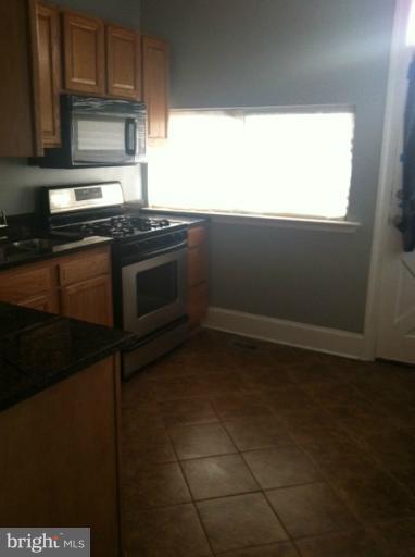 3820 Old Frederick Road Baltimore, MD 21229 - Photo 10 of 12 Kitchen