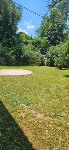 a view of an ocean from a yard