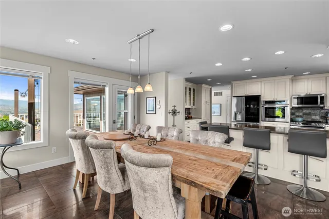 $1,024,000 | 2336 Grand Avenue, East Wenatchee, WA 98802