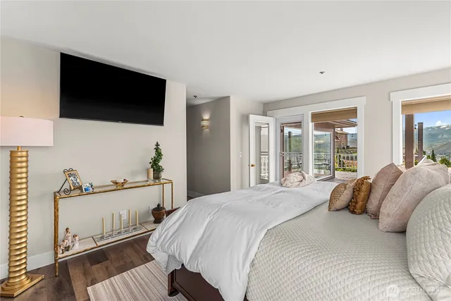 $1,024,000 | 2336 Grand Avenue, East Wenatchee, WA 98802