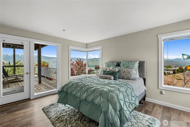 $1,024,000 | 2336 Grand Avenue, East Wenatchee, WA 98802