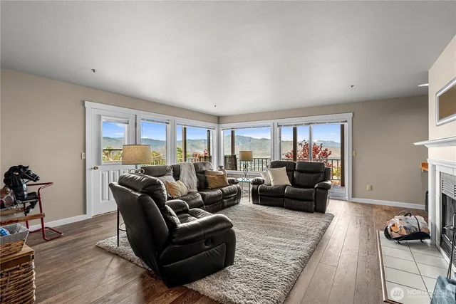 $1,024,000 | 2336 Grand Avenue, East Wenatchee, WA 98802