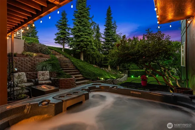 $1,024,000 | 2336 Grand Avenue, East Wenatchee, WA 98802