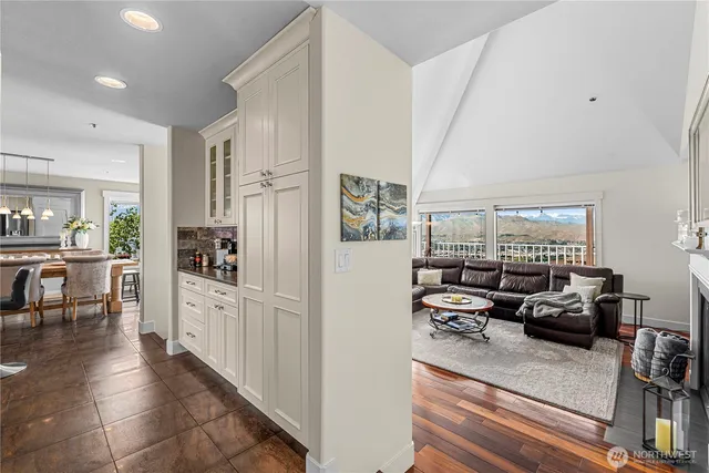 $1,024,000 | 2336 Grand Avenue, East Wenatchee, WA 98802