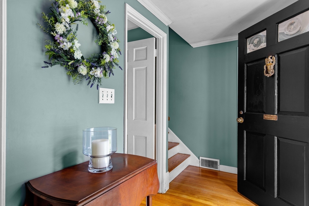 9 Hoover Road Hingham, MA 02043 - Photo 6 of 27