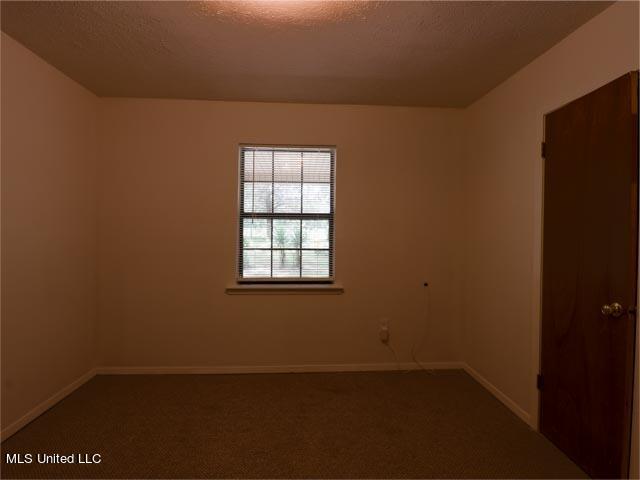 1644 South McRaven Road Jackson, MS 39209 - Photo 6 of 26 1644A McRaven Rd (14)