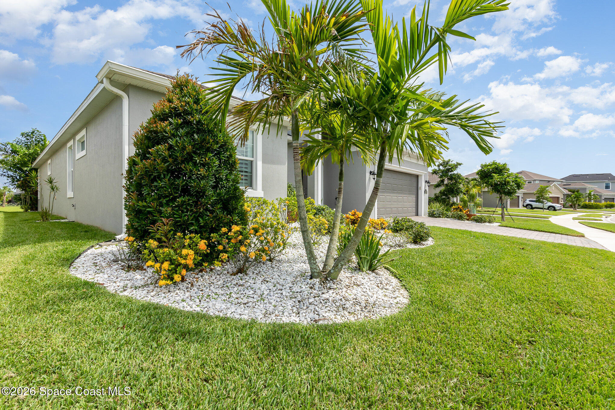3155 Hummingbird Way Melbourne, FL 32940 - Photo 4 of 30 004_1515_hummingbird_42-edit