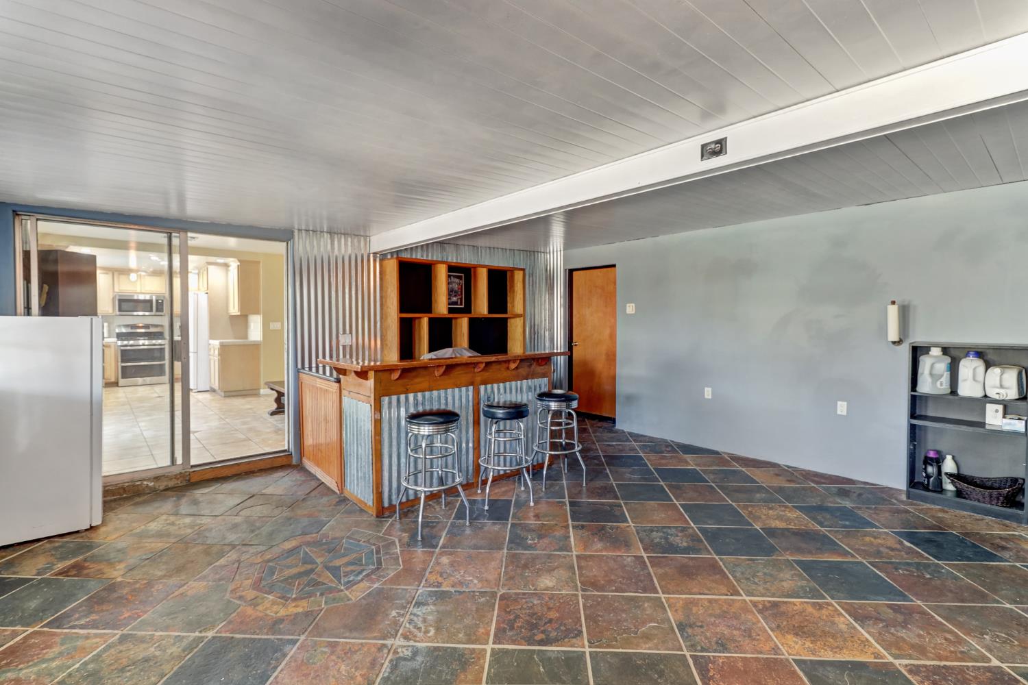 6511 Mossview Way Citrus Heights, CA 95621 - Photo 13 of 48