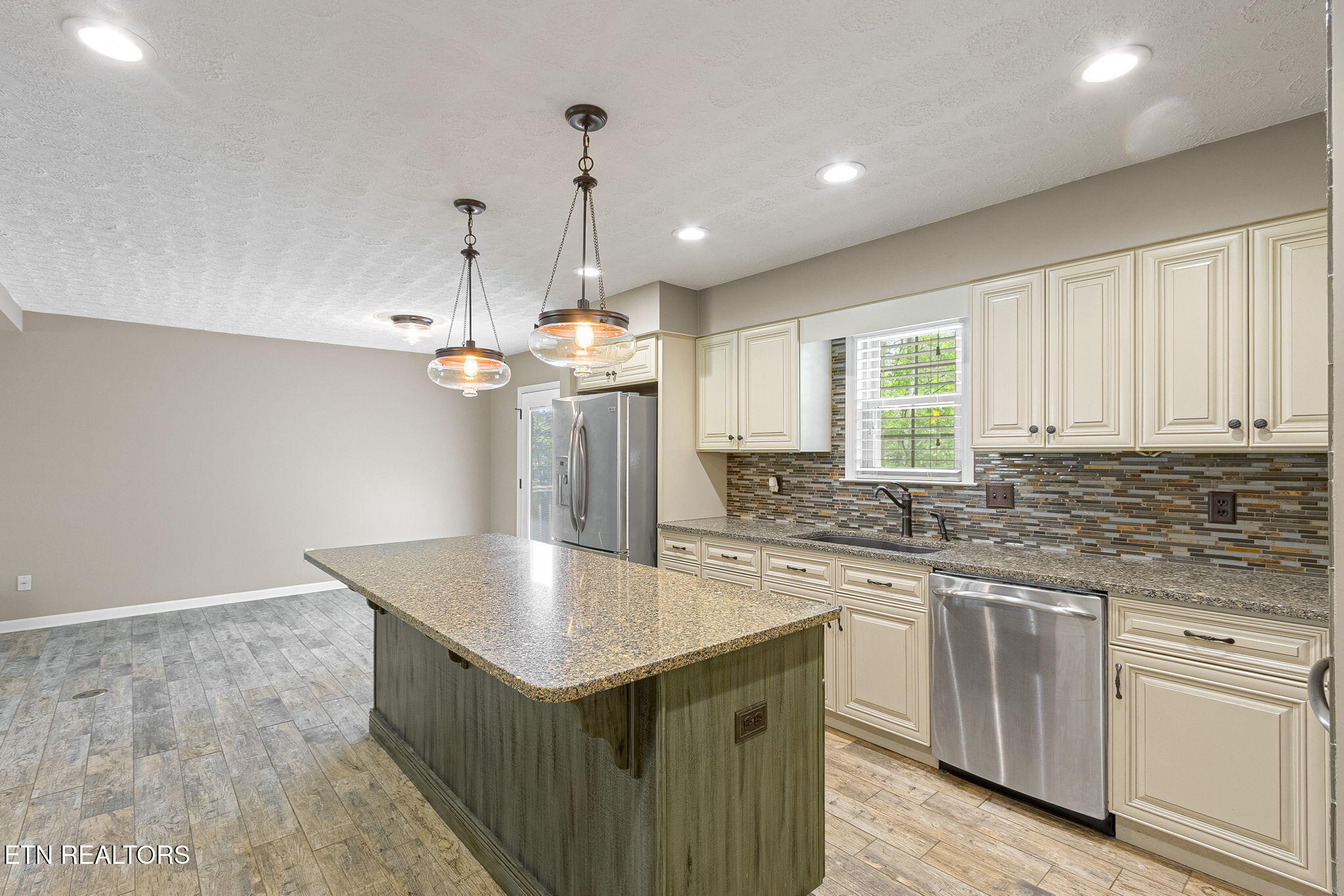 3216 Shellbark Drive Powell, TN 37849 - Photo 4 of 25 1000075091