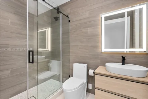 $6,500,000 | 12100 Southwest 79th Avenue, Pinecrest, FL 33156