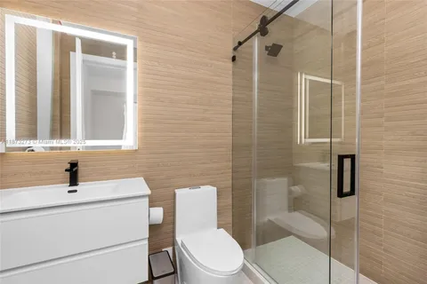 $6,750,000 | 12100 Southwest 79th Avenue, Pinecrest, FL 33156