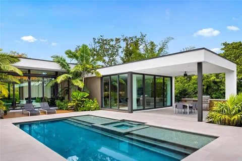 $6,750,000 | 12100 Southwest 79th Avenue, Pinecrest, FL 33156
