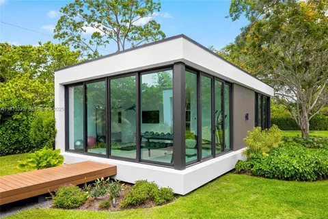 $6,750,000 | 12100 Southwest 79th Avenue, Pinecrest, FL 33156