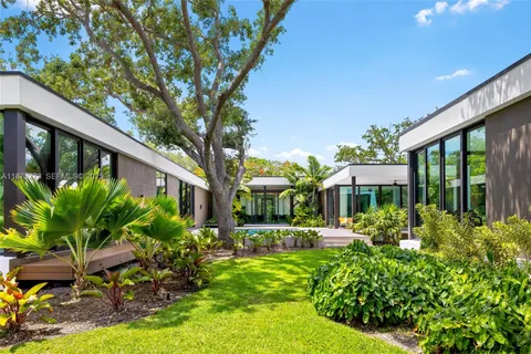 $6,500,000 | 12100 Southwest 79th Avenue, Pinecrest, FL 33156