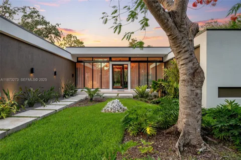 $6,750,000 | 12100 Southwest 79th Avenue, Pinecrest, FL 33156