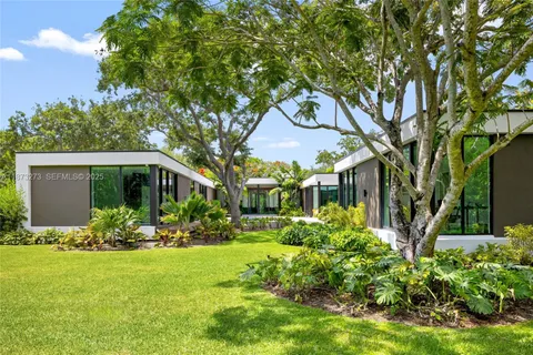 $6,500,000 | 12100 Southwest 79th Avenue, Pinecrest, FL 33156