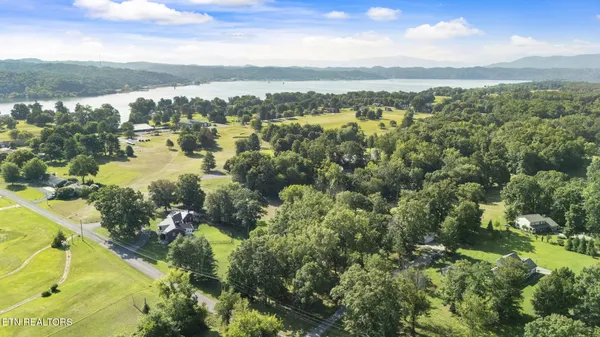 $499,900 | 3447 Mountain View Lane, Baneberry, TN 37890
