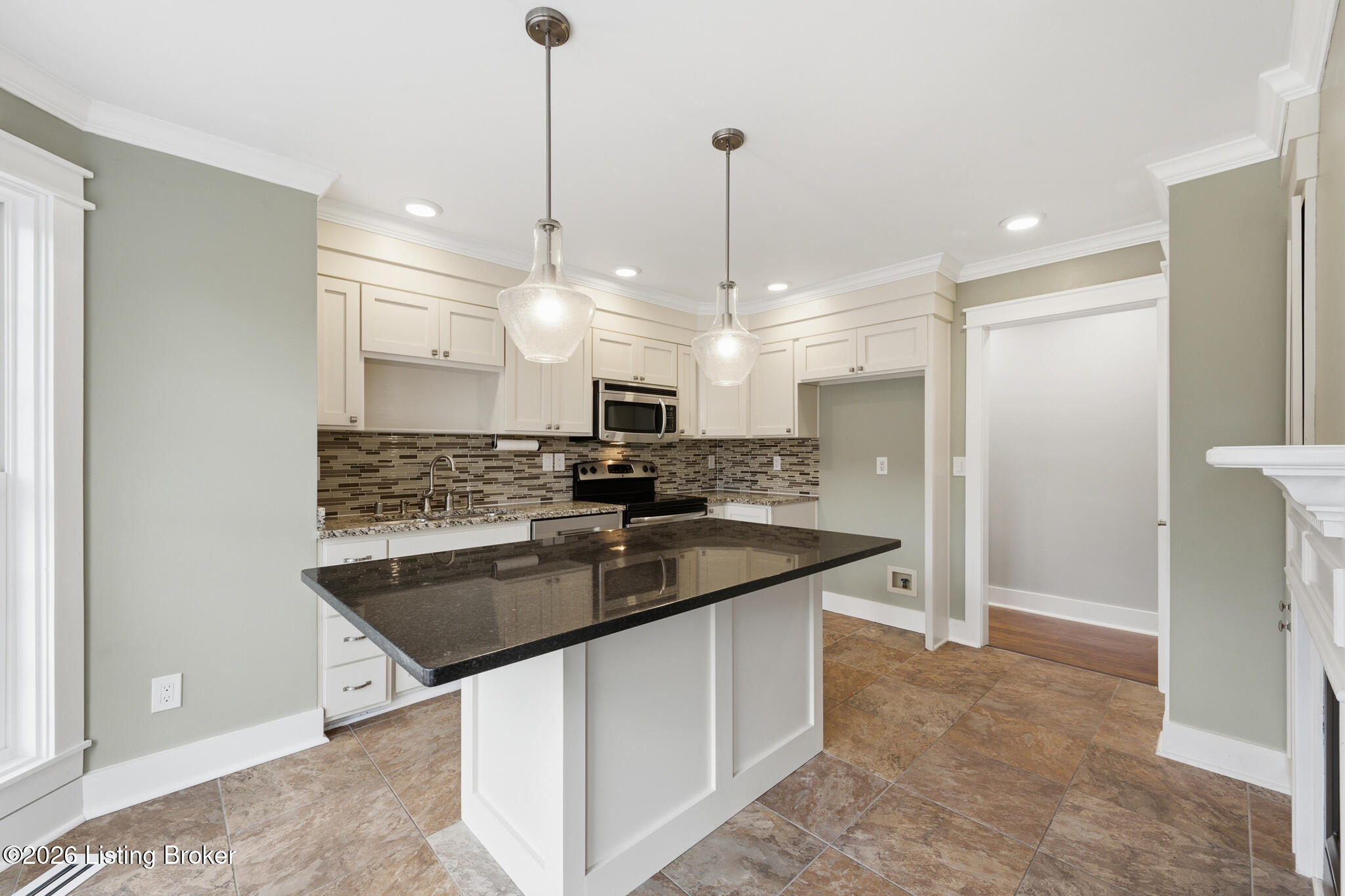 1409 Twin Ridge Road Louisville, KY 40242 - Photo 15 of 62 1409 Twin Ridge-18